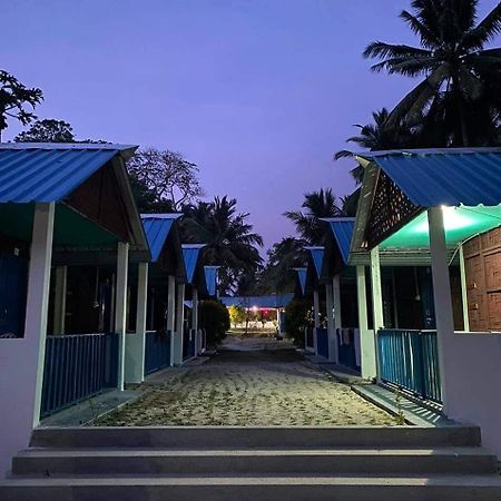 Blue Sea Restaurant & Bungalows Sitapur Ngoại thất bức ảnh