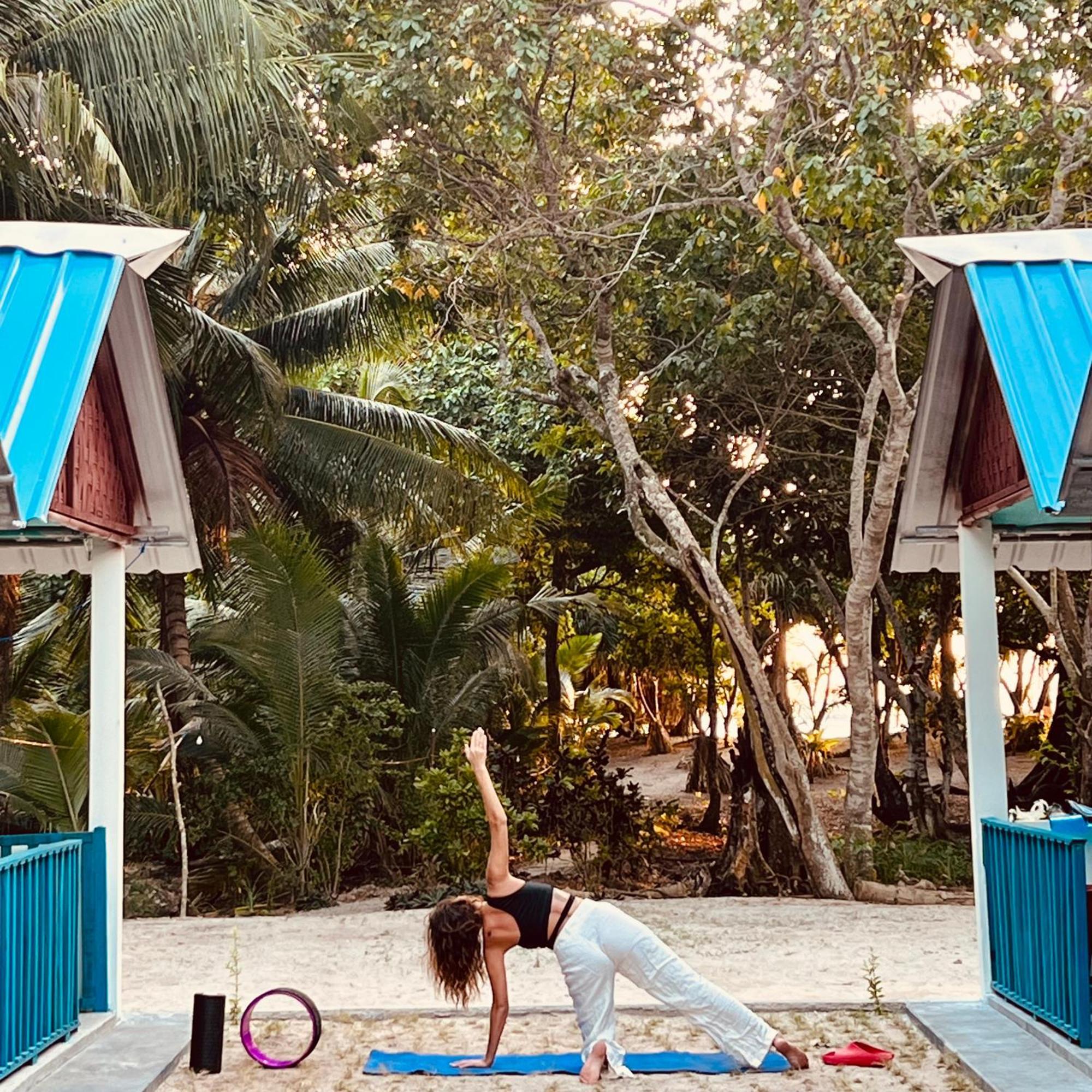 Blue Sea Restaurant & Bungalows Sitapur Ngoại thất bức ảnh