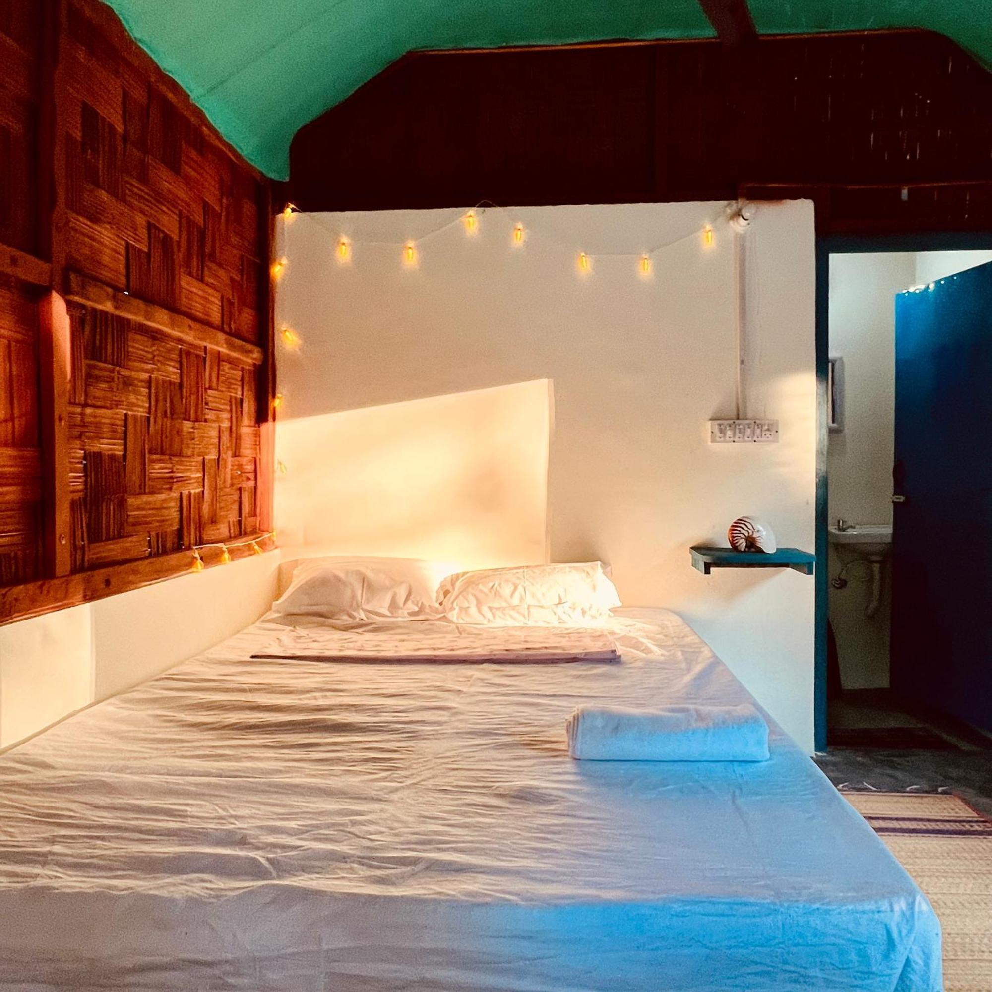 Blue Sea Restaurant & Bungalows Sitapur Ngoại thất bức ảnh