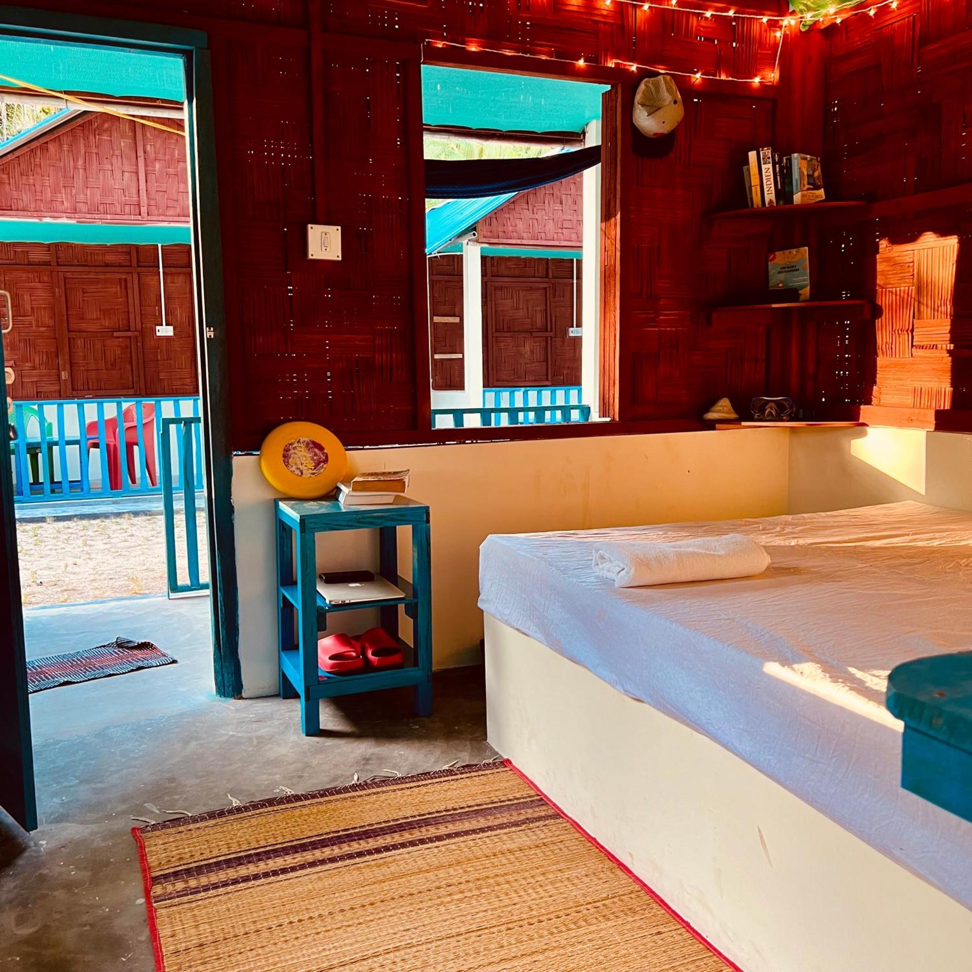 Blue Sea Restaurant & Bungalows Sitapur Ngoại thất bức ảnh